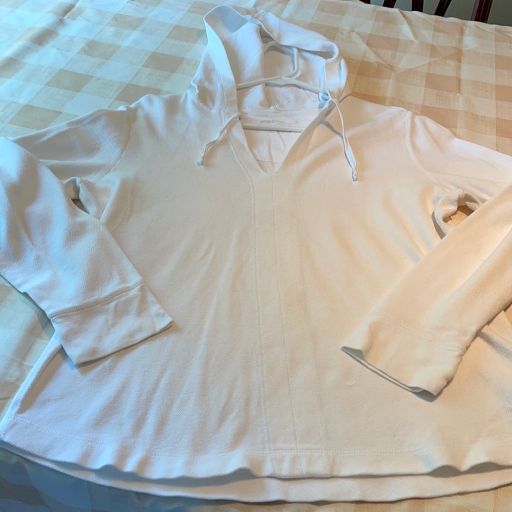 Eddie Bauer. size L  white hoodie